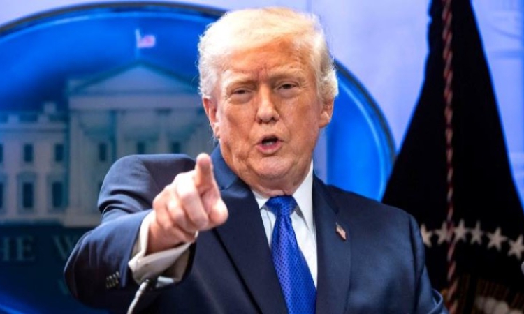 Доналд Тръмп обяви, че митата от 10% ще бъдат увеличени на 15%